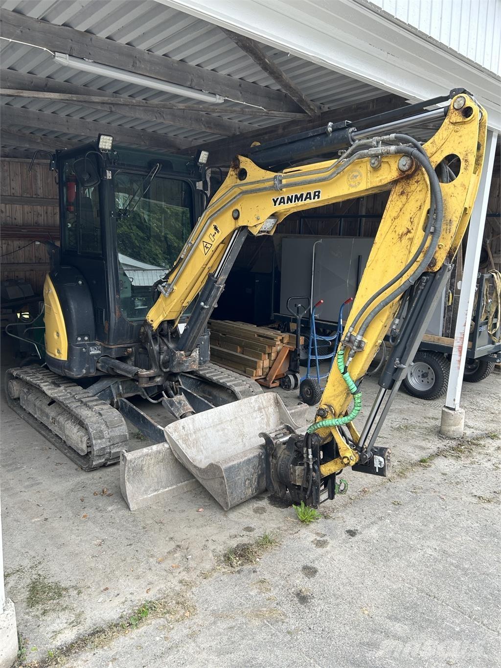 Yanmar VIO 38 GRÄVARE Kolové nakladače