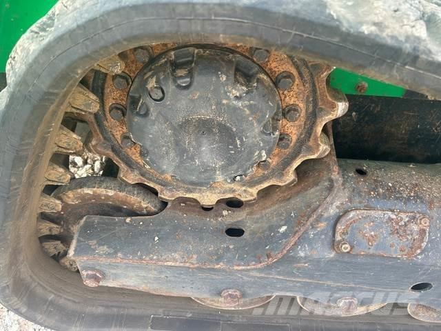 Bobcat T595 Smykem řízené nakladače
