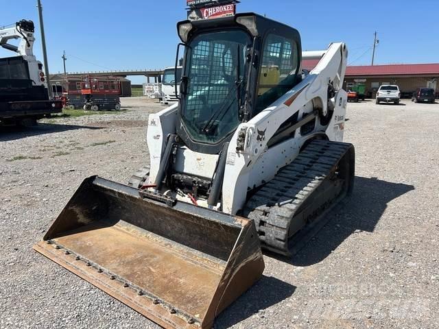 Bobcat T770 Smykem řízené nakladače