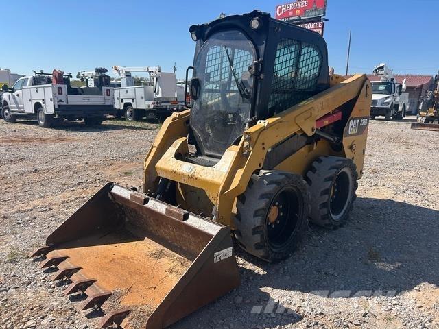 CAT 236D Pneumatiky, kola a ráfky