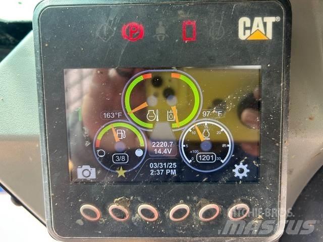 CAT 259D Smykem řízené nakladače