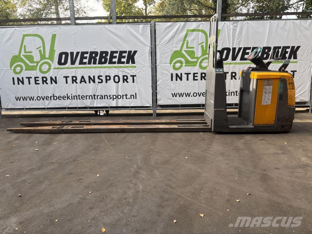 Jungheinrich ECE230 Samohybné vozíky