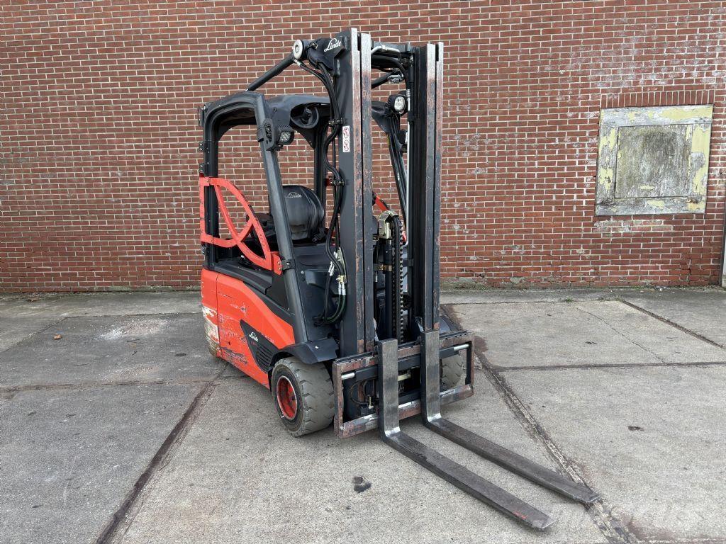 Linde E18L-02 Akumulátorové vozíky