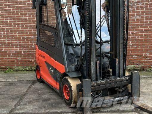 Linde E25L-01 Akumulátorové vozíky