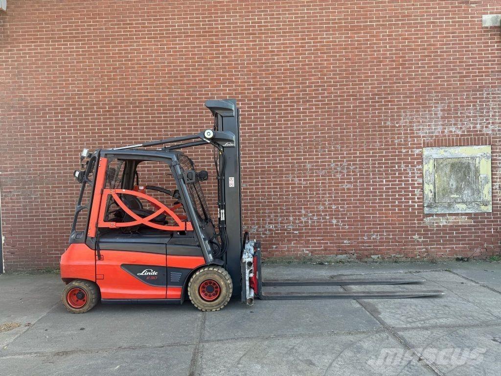 Linde E30-01 Akumulátorové vozíky
