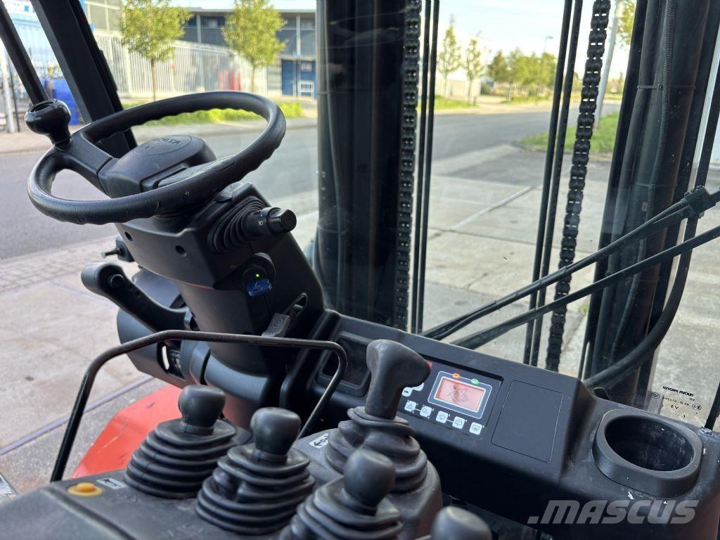 Toyota 8FBMT50 Akumulátorové vozíky