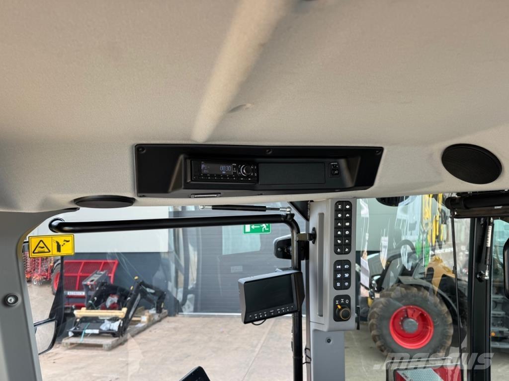 JCB 4220 iCON Traktory