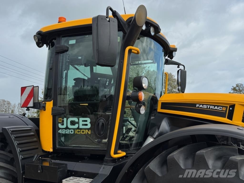 JCB 4220 iCON Traktory