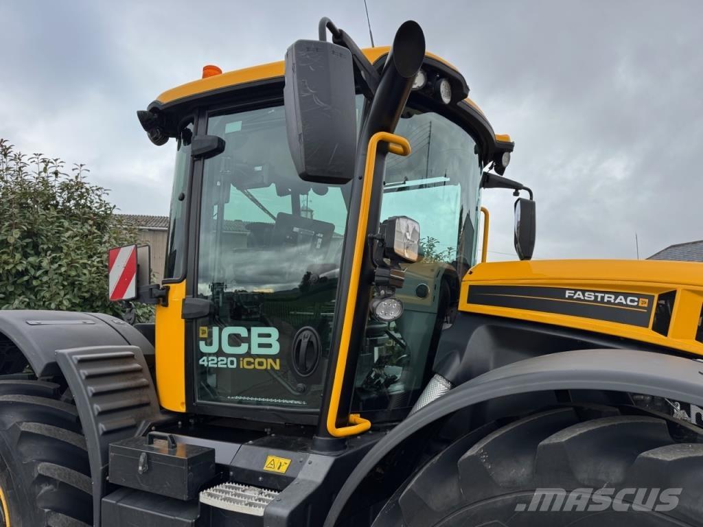 JCB 4220 iCON Traktory