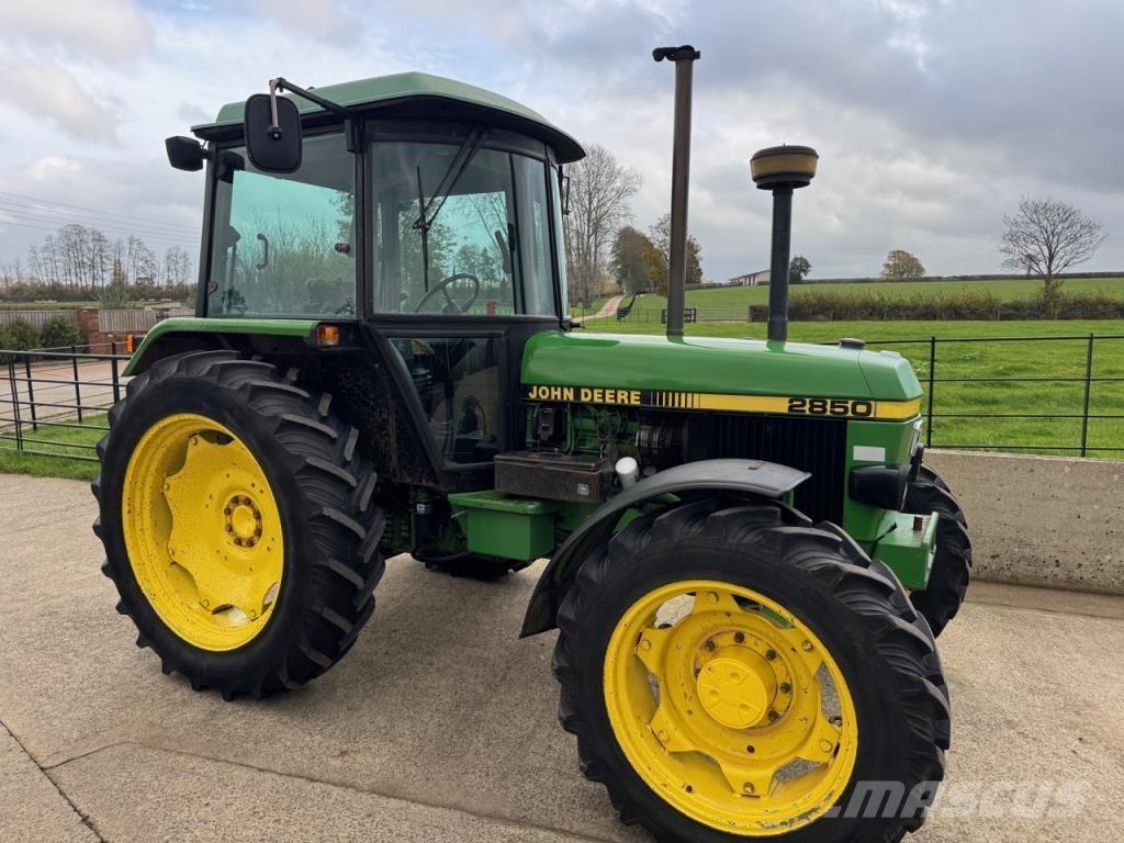 John Deere 2850 Traktory