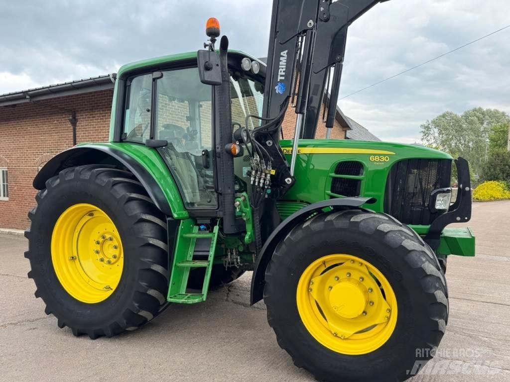 John Deere 6830 Traktory