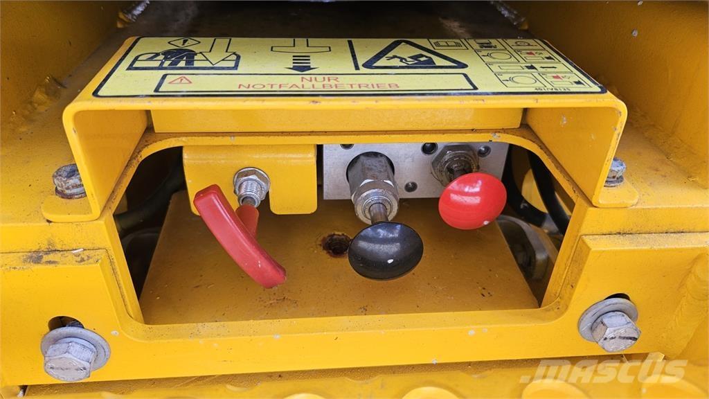 JCB S1930E Přívěsové plošiny