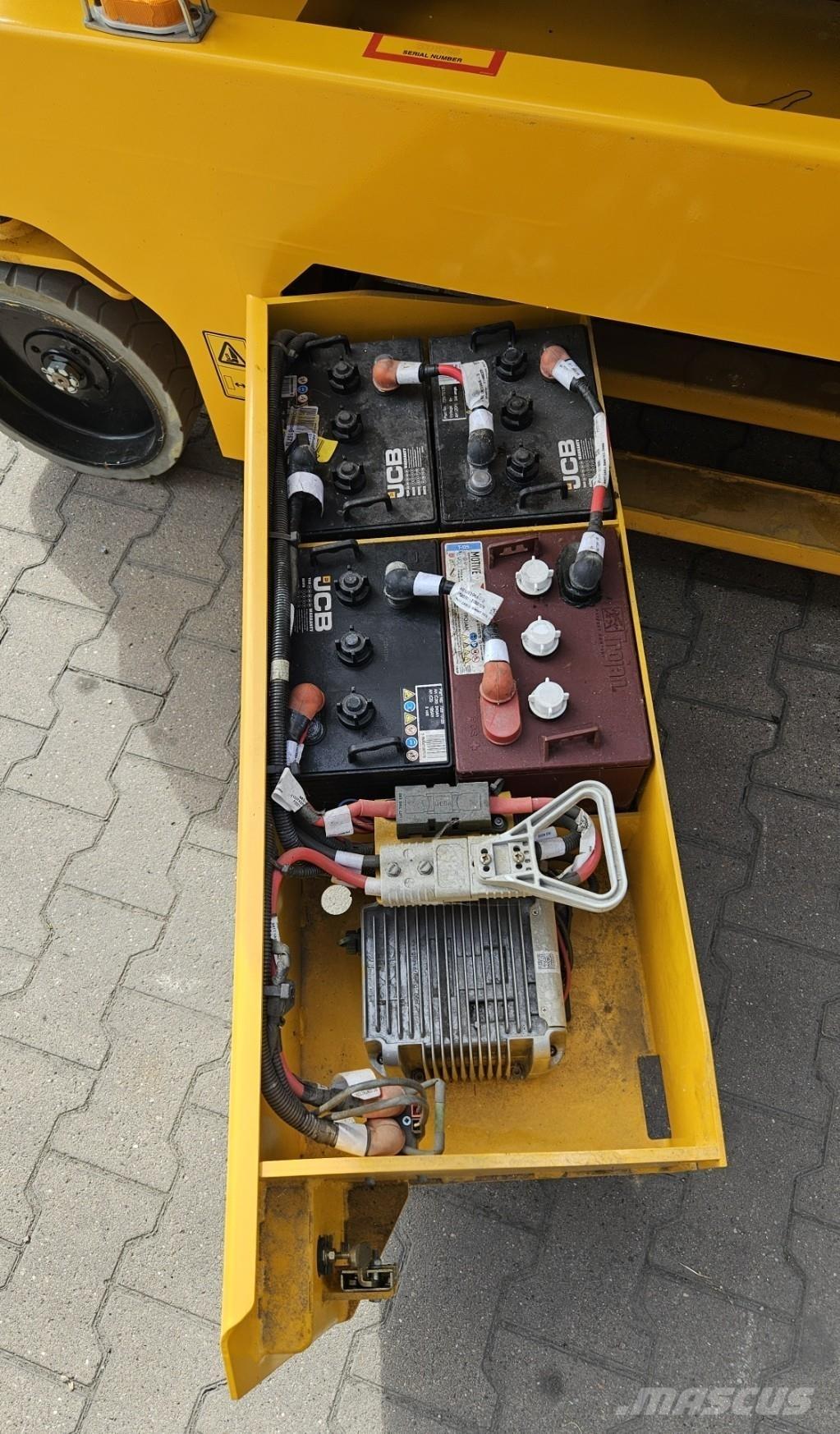 JCB S2646E Nůžková zvedací plošina