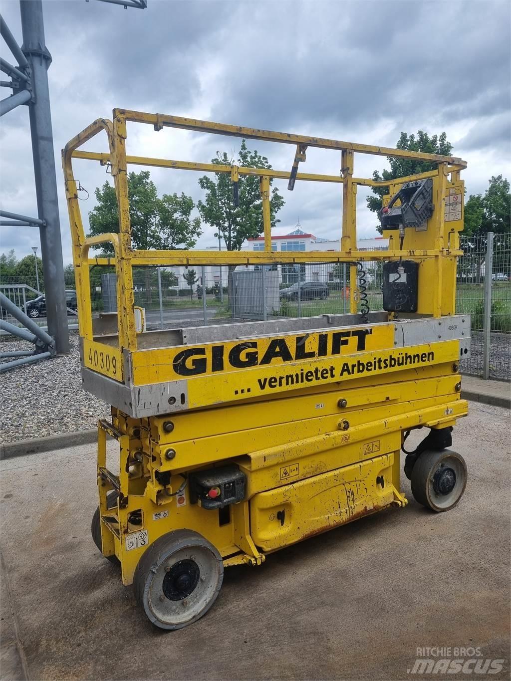 JLG 2030 ES Nůžková zvedací plošina