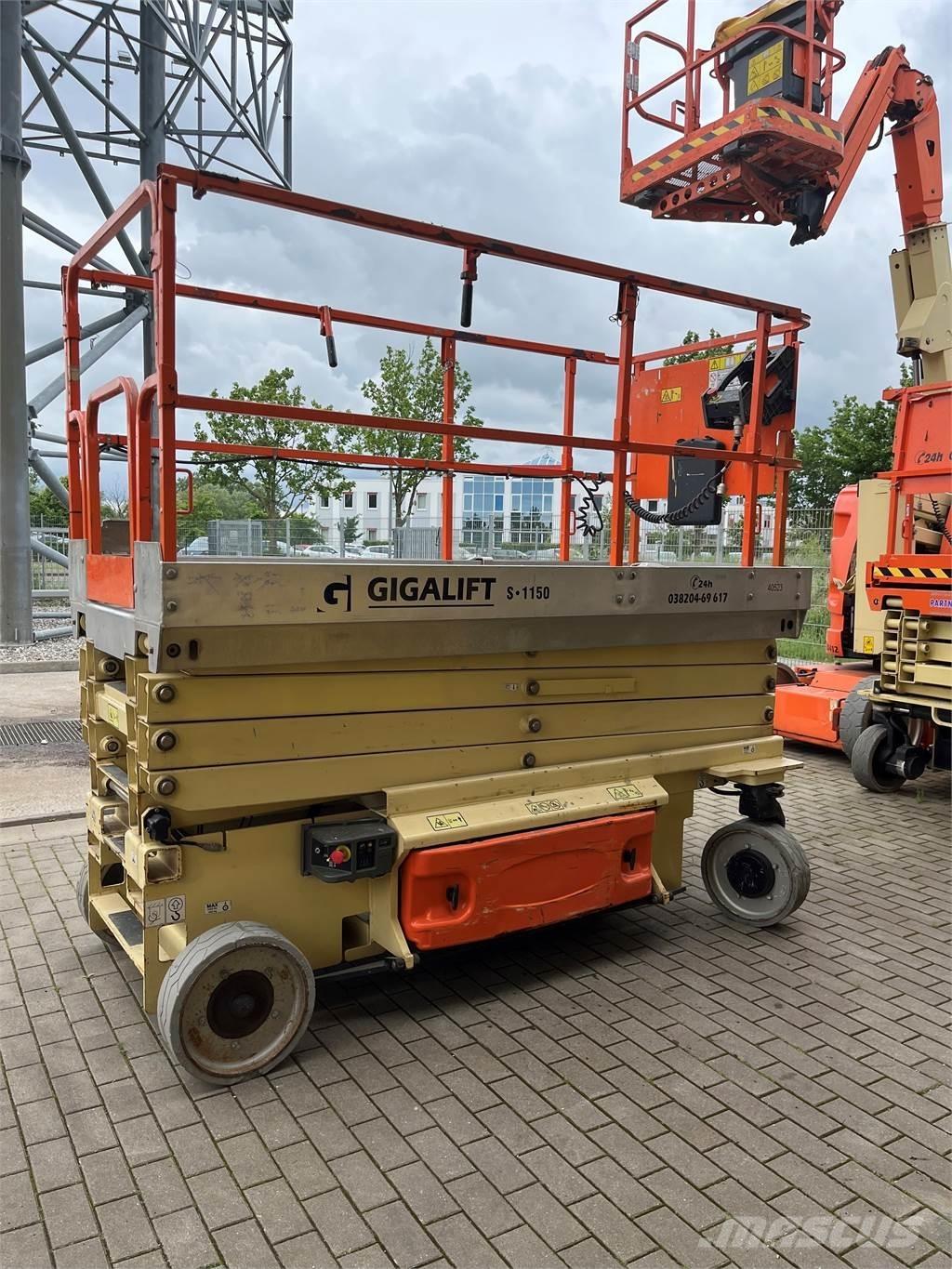 JLG 3246 ES Nůžková zvedací plošina