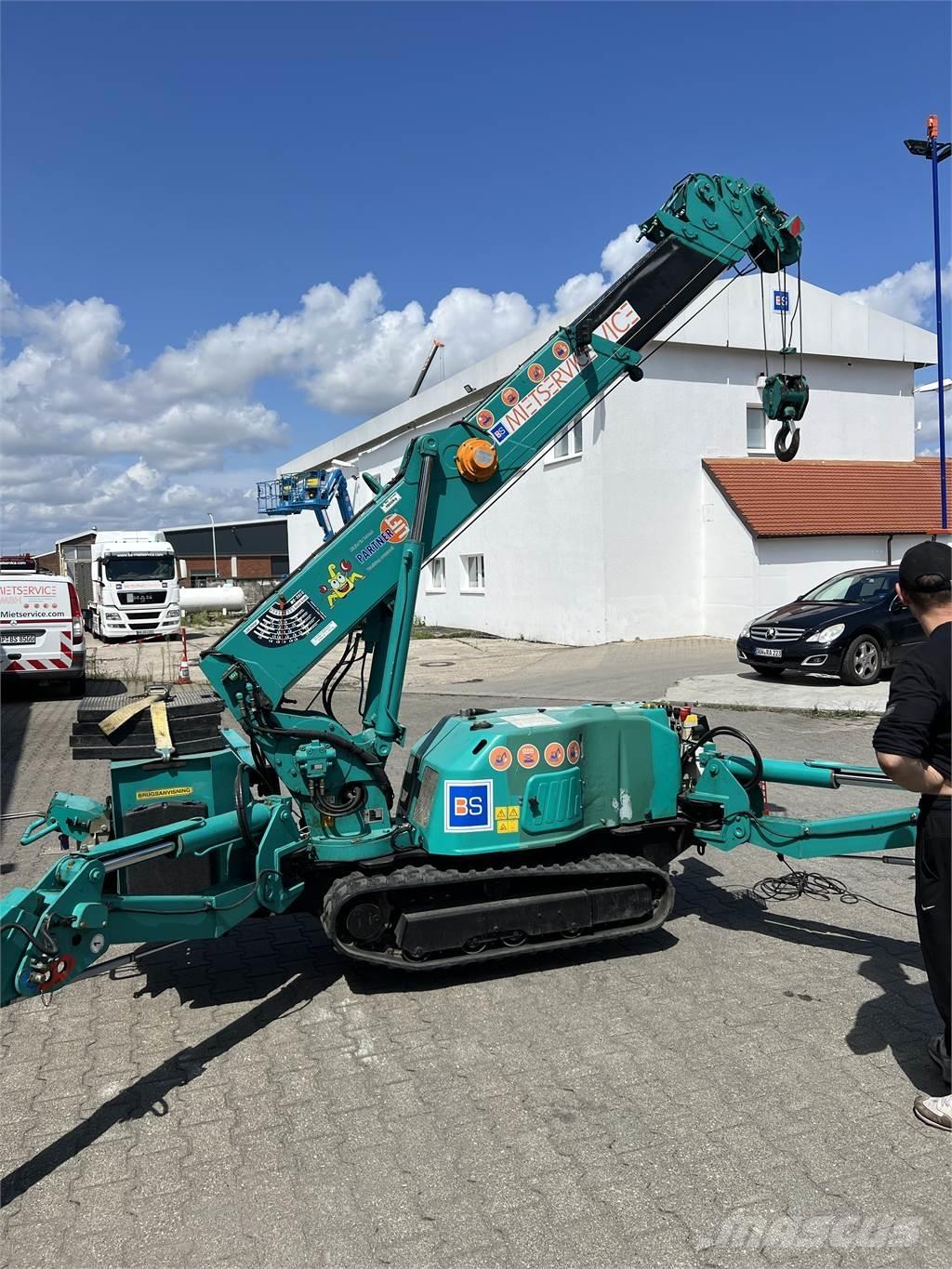 Maeda MC285 Minijeřáby