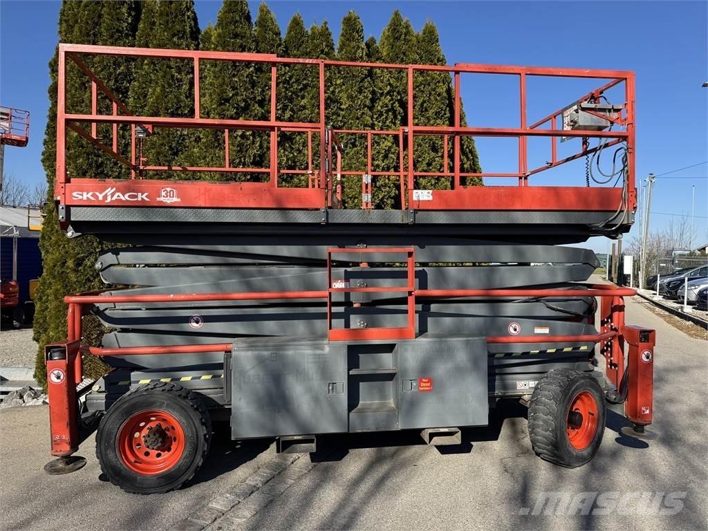 SkyJack SJ9250 Nůžková zvedací plošina