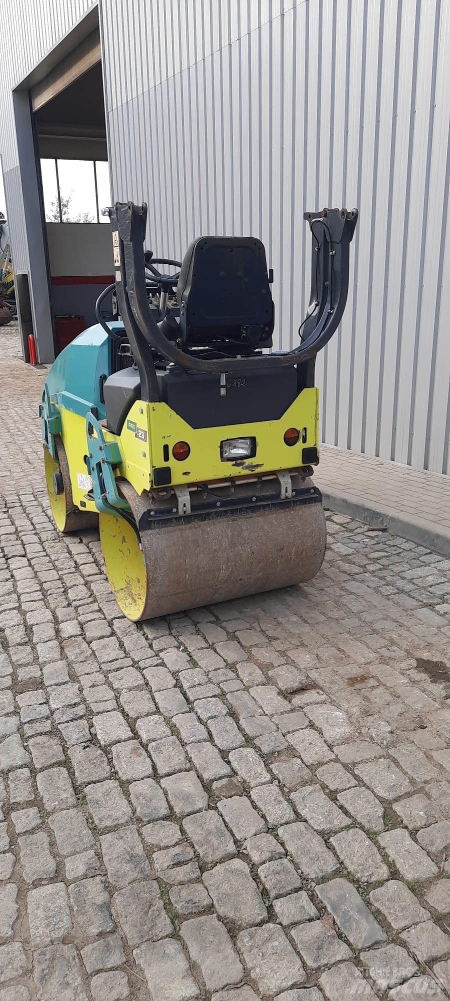 Ammann ARX23 Tandemové válce