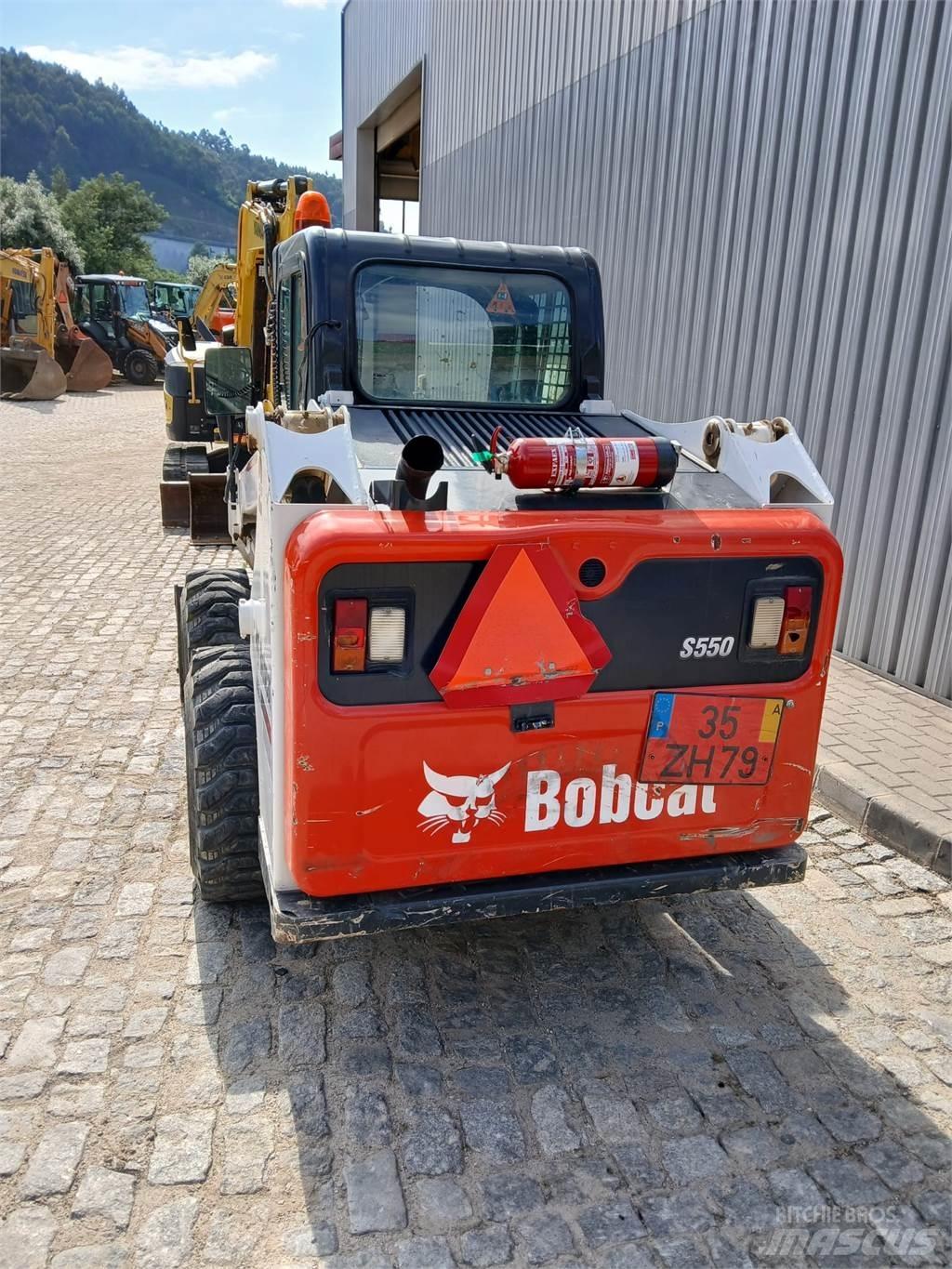 Bobcat S550 Kolové nakladače