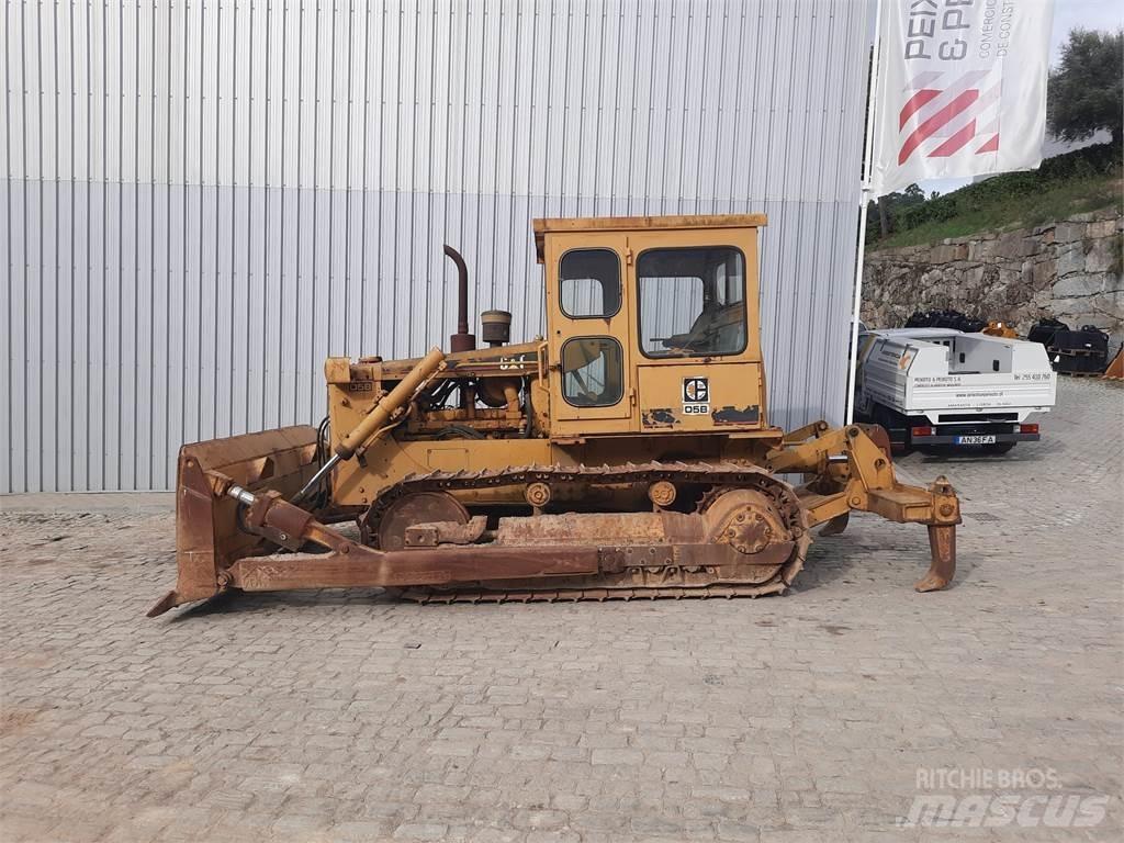 CAT D5B Pokladače potrubí