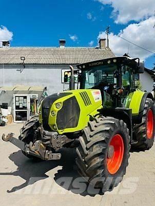 CLAAS ARION 640 Traktory