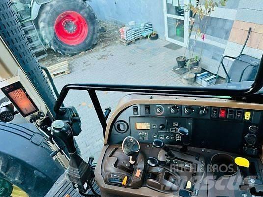 John Deere 7820 Traktory