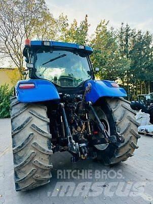 New Holland T7030 Traktory