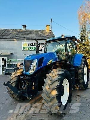 New Holland T7030 Traktory