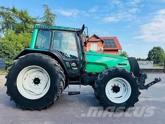 Valtra 8150 Traktory