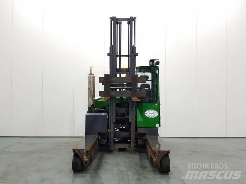 Combilift C3000 4 cestní vysokozdvižné vozíky