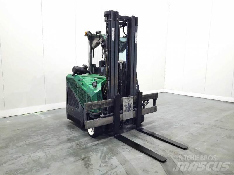 Combilift C3000 CB 4 cestní vysokozdvižné vozíky