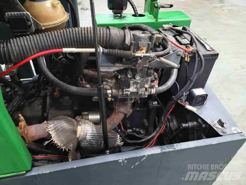 Combilift C4000 4 cestní vysokozdvižné vozíky
