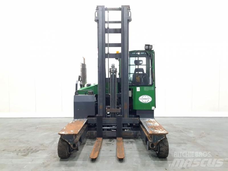 Combilift C4000 4 cestní vysokozdvižné vozíky