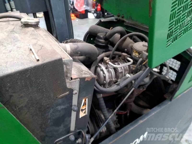 Combilift C4000 4 cestní vysokozdvižné vozíky