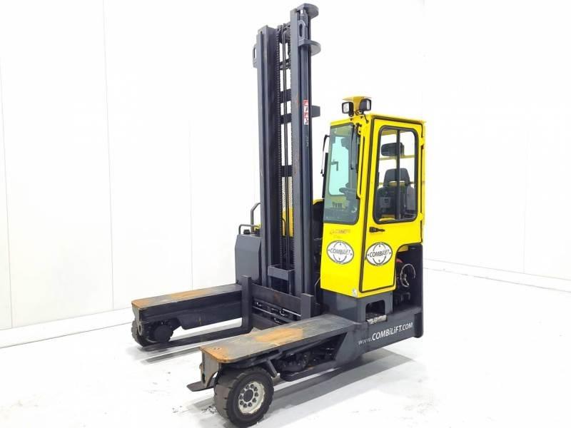 Combilift C4000 4 cestní vysokozdvižné vozíky
