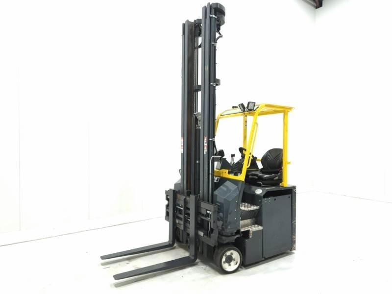 Combilift CBE2500 4 cestní vysokozdvižné vozíky
