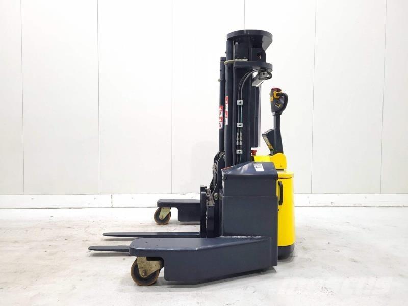 Combilift WR4 Překladače kontejnerů