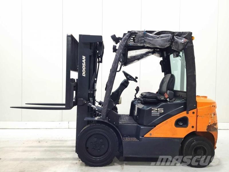 Doosan D25S-7 Dieselové vozíky