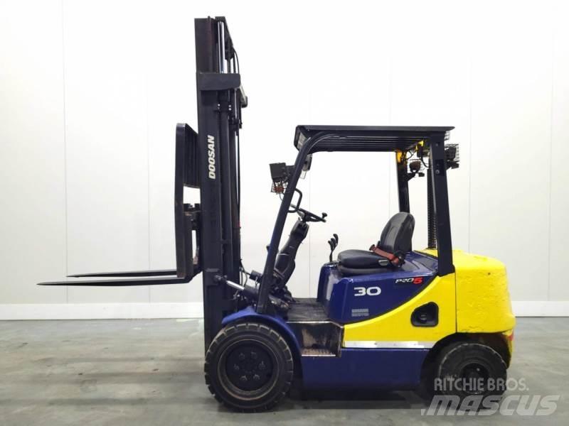 Doosan D30S-5 Dieselové vozíky