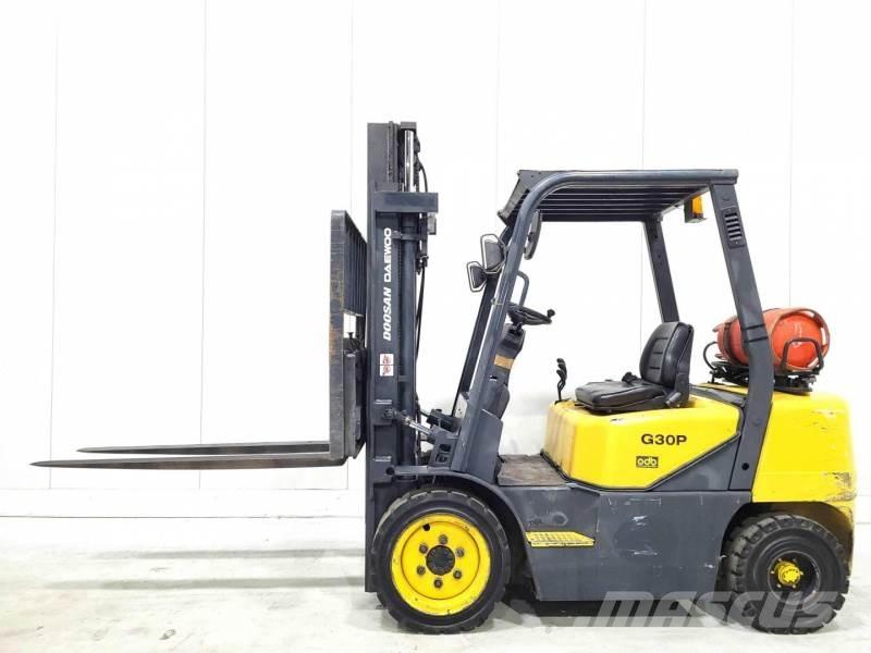 Doosan GP30-3 LPG vozíky