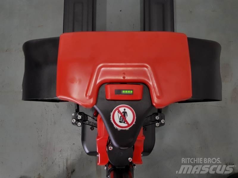 EP F4 PALLET TRUCK Ruční paletový vozík