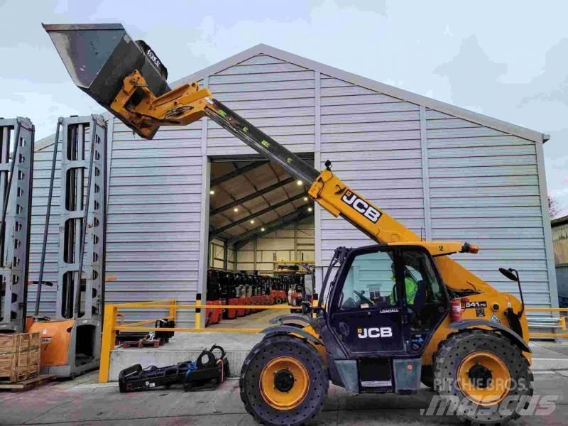 JCB 541-70WM Teleskopické manipulátory