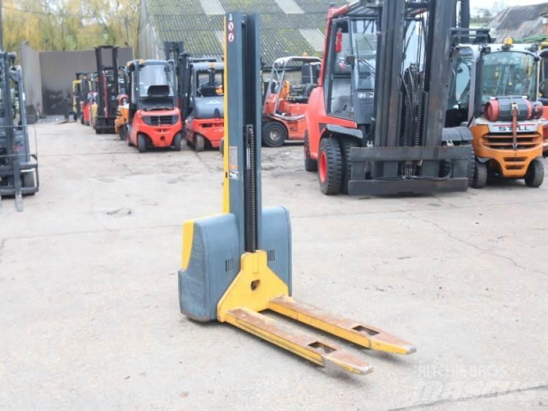 Jungheinrich EMC110 Ruční paletové vozíky