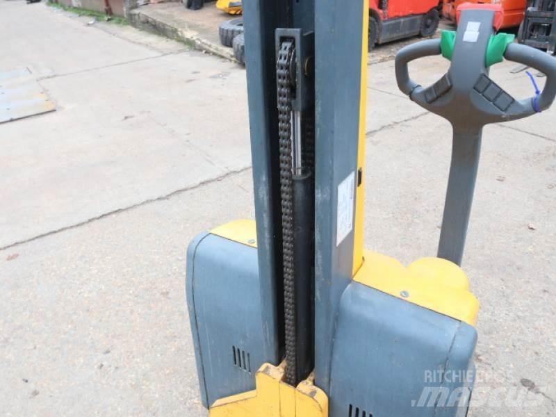 Jungheinrich EMC110 Ruční paletové vozíky