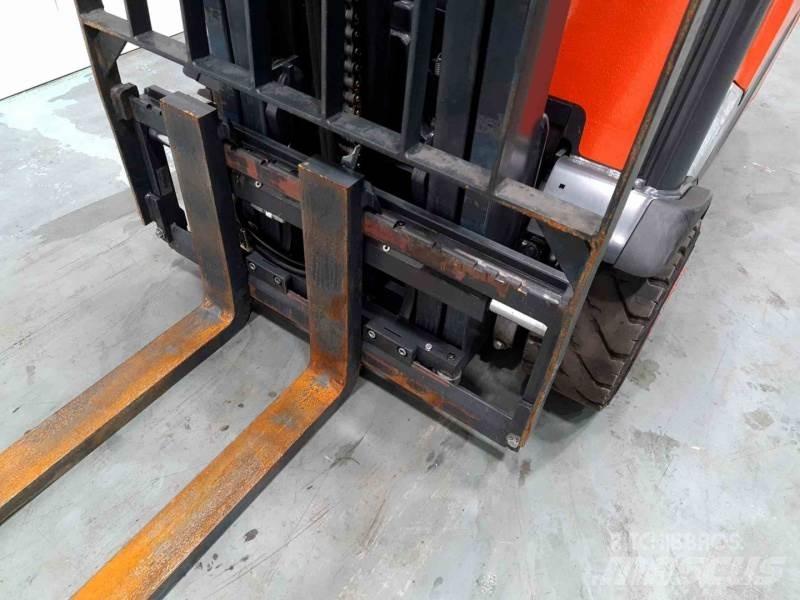 Linde E20PH-02 386 Akumulátorové vozíky