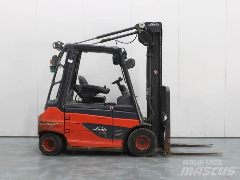 Linde E30-01 387 Akumulátorové vozíky