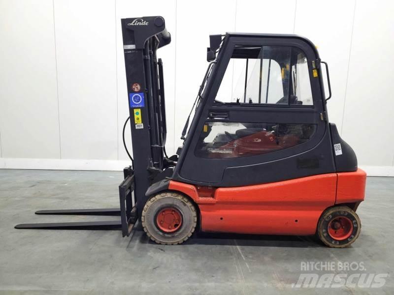 Linde E30-03 336 Akumulátorové vozíky