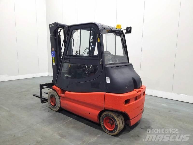 Linde E30-03 336 Akumulátorové vozíky