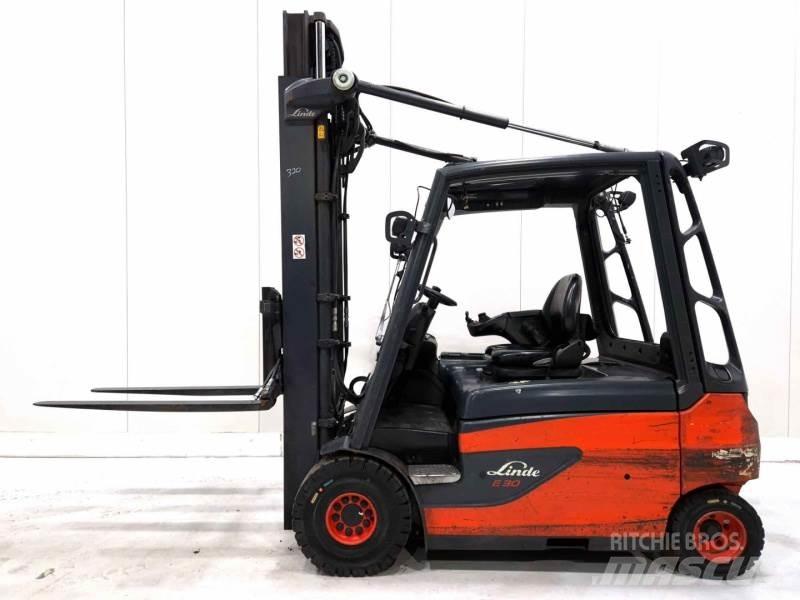 Linde E30L-01 Akumulátorové vozíky