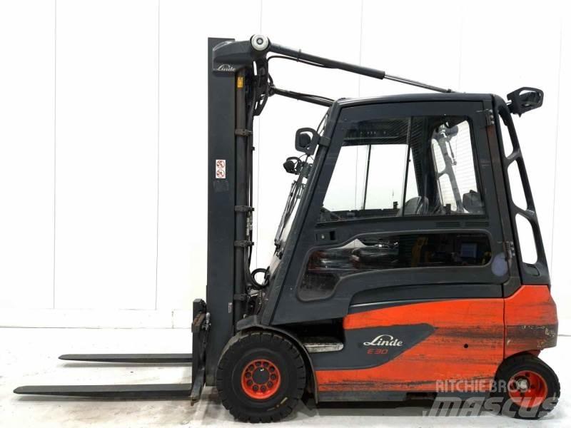 Linde E30L-01 Akumulátorové vozíky